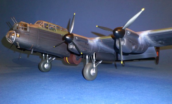 13 Airfix Lancaster BIII Pt2