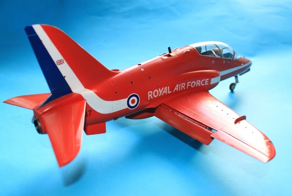 1c HN Ac Revell BAe Hawk T1A、1.32