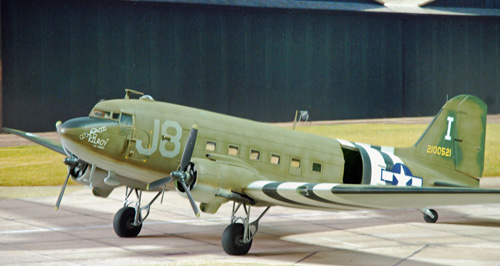Douglas C-47 Skytrain 1:72