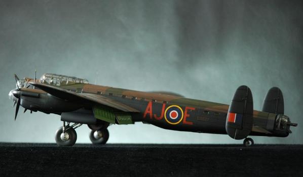 00c BN Ac Airfix Avro Lancaster BII y juego de suministros 1.72 Pt1