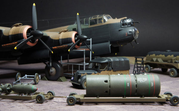 45-BN-Ac-Airfix-Avro-Lancaster-BII-y-juego-de-suministros-1.72-Pt2
