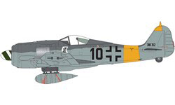 25-HN-Ac-Airfix-Focke-Wulf-Fw-190F8A8-1.72