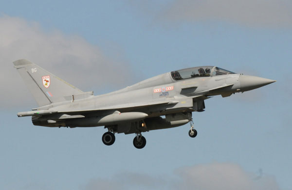 18-HN-Ac-Revell-Eurofighter-Typhoon-Twin-Seater-1.32