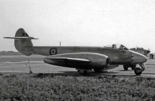 Gloster Meteor F.4 VT340 Fairey Ringway 21.07.55
