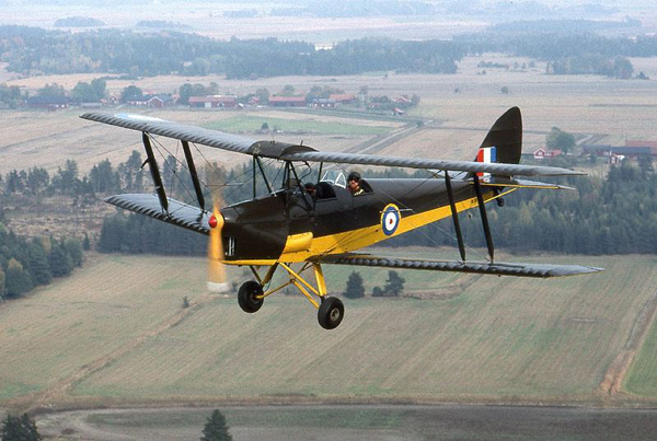 1a BN Ac Airfix De Havilland DH82a Tiger Moth 1.72