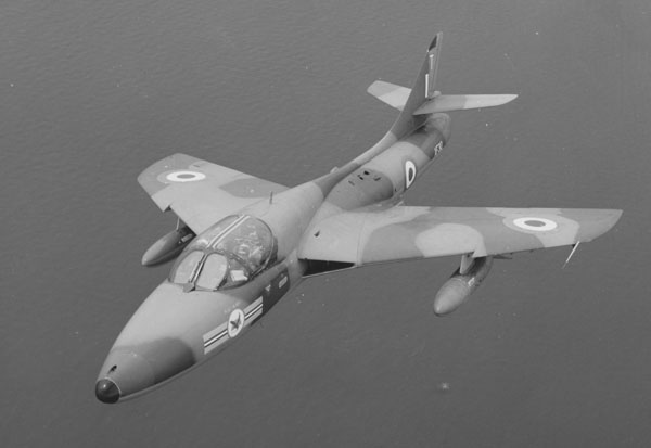 1 BN Revell-LF Modellen Hawker Hunter T7 Con Pt1