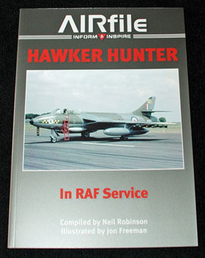 1-BR-Ac-AIRfile-Pub-Hawker-Hunter-in-RAF-บริการ