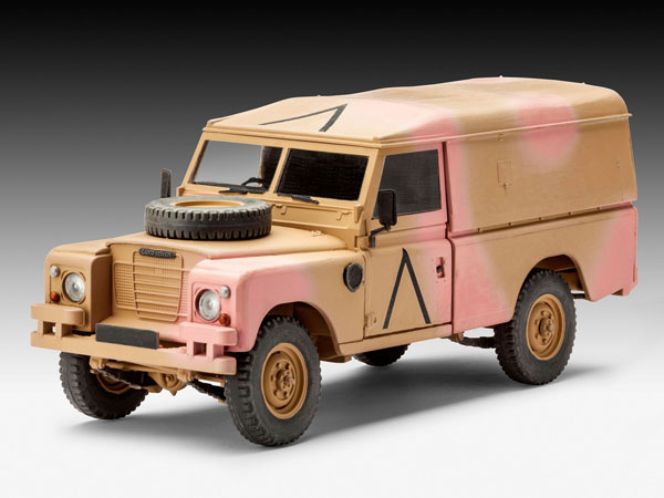 2-HN-Ar-Revell-British-4X4-Land-Rover-Series-III-109-LWB-1.35