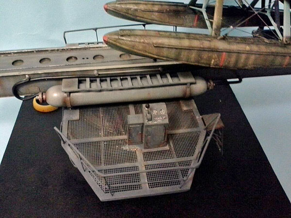 3 BN Ac Revell Arado Ar 196A3 and HPH Catapult 1.32 scale
