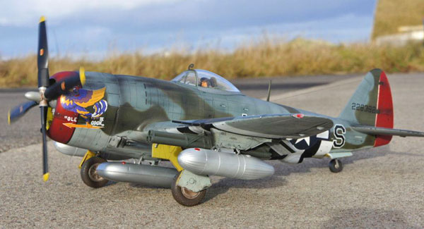 2-HN-Ac-キネティック-共和国-P-47D-サンダーボルト-レイザーバック-1.24