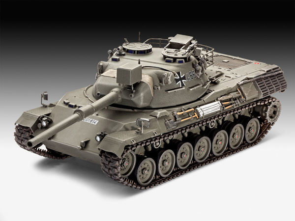 2a-HN-Ar-Revell-Leopard-1-1.35