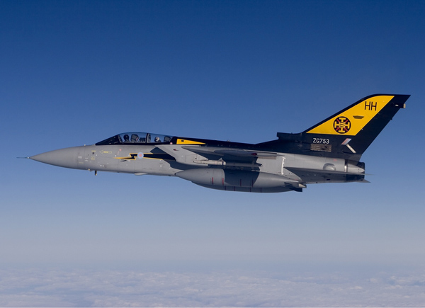 Un Tornado F3 del 111 Squadron RAF - cortesía de Chris Lofting