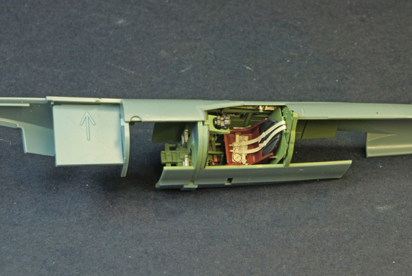 08-BN-Ac-Eduard--Mk.XVI-Spitfire-1.48-Pt1