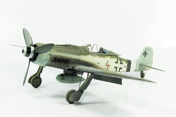 1-Revell-Focke-Wulf-190D-9-1.32