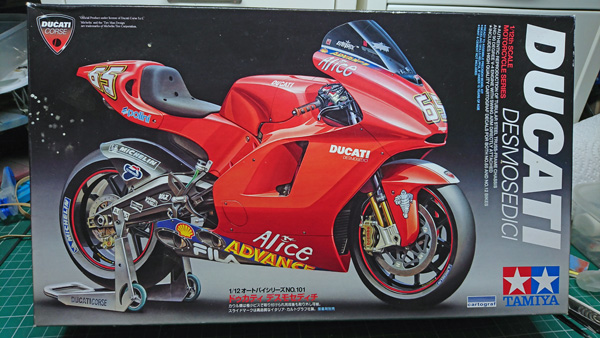 Model_kits Tamiya 14101 Ducati Desmosedici 1/12 scale kit Motorbike SB 