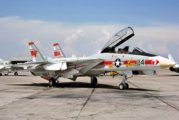 2-BN-Ac-Tamiya-Grumman-F-14A-Tomcat-VF-2