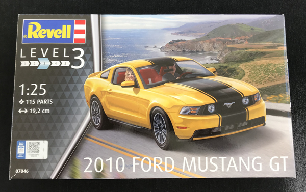 Revell 2010 Ford Mustang GT 1:25