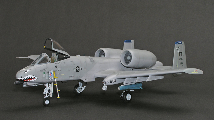 A-10 Warthog 1:48 Plastic Model Kit MONOGRAM 