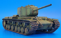 小号手 KV-220 俄罗斯虎，超重型坦克 1:35