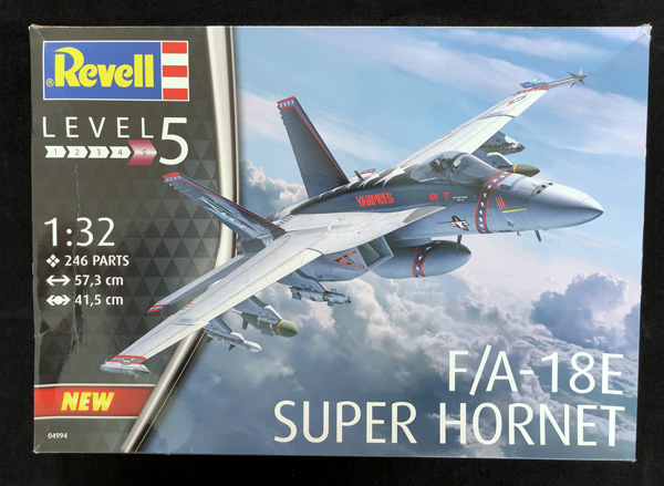 Revell F/A-18E সুপার হর্নেট (বোয়িং) 1:32