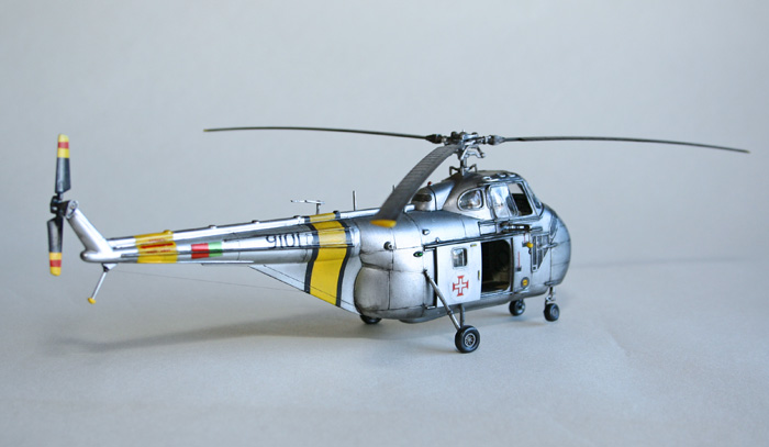 Italeri Portuguese SIKORSKY UH-19A 1:72