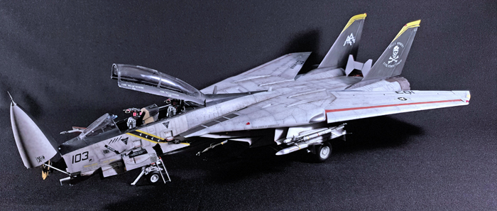 小号手格鲁曼 F-14B 雄猫，1:32