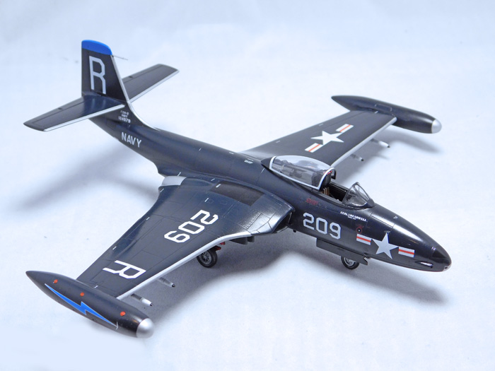 Kılıç McDonnell F2H-2 Ölüm Perisi 1:72