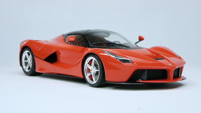 Tamiya  Ferrari - LaFerrari 1:24