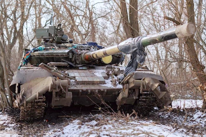 Meng T-72B3M w/ KMT-8 Mine Clearing System 1.35
