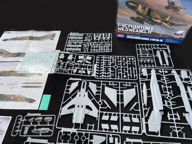 Zoukei-Mura F-4C Phantom II Wild Weasel IV